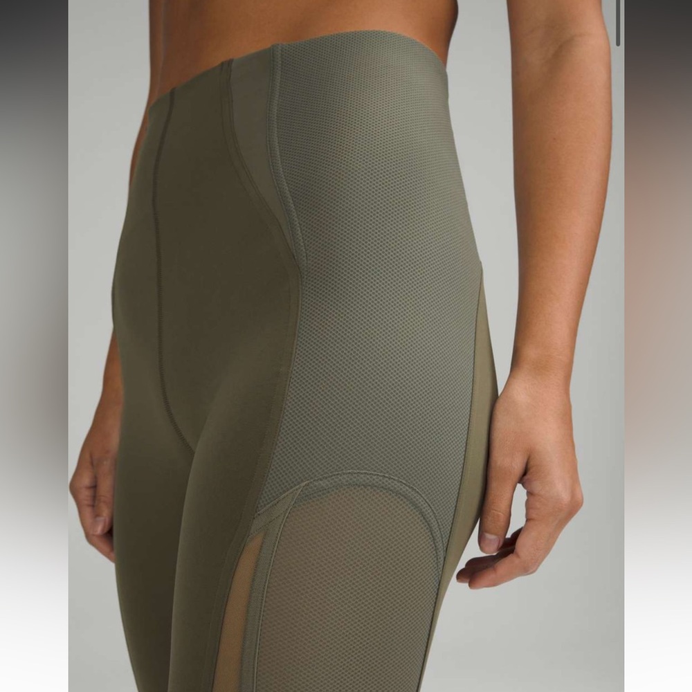 Lululemon Everlux and Mesh Super High Rise Training Crop 21” Army Green Size 10 - Picture 5 of 10